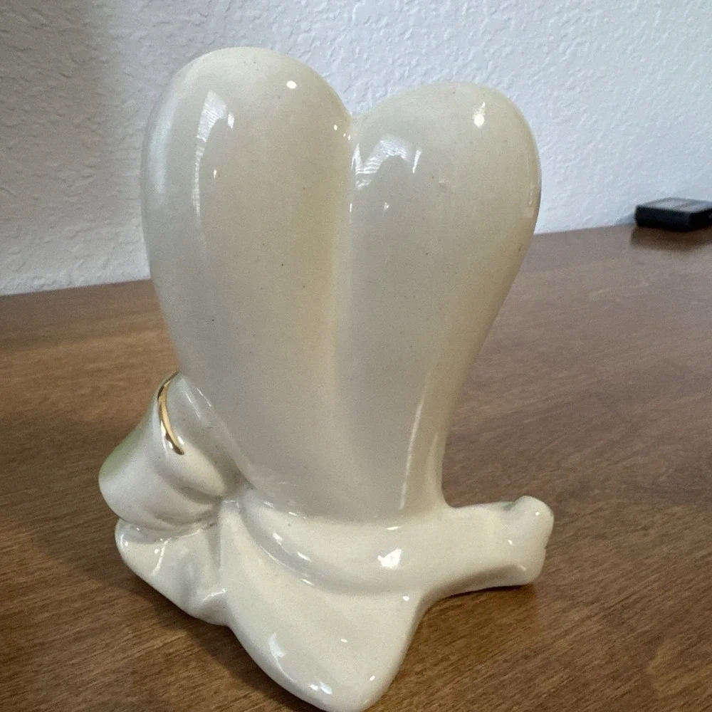 MCM Heart Shaped Planter USA Pottery 1950 Green And Gold‎ Bow